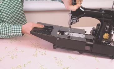 How To Remove a Singer 222K Featherweight Bed Extension
