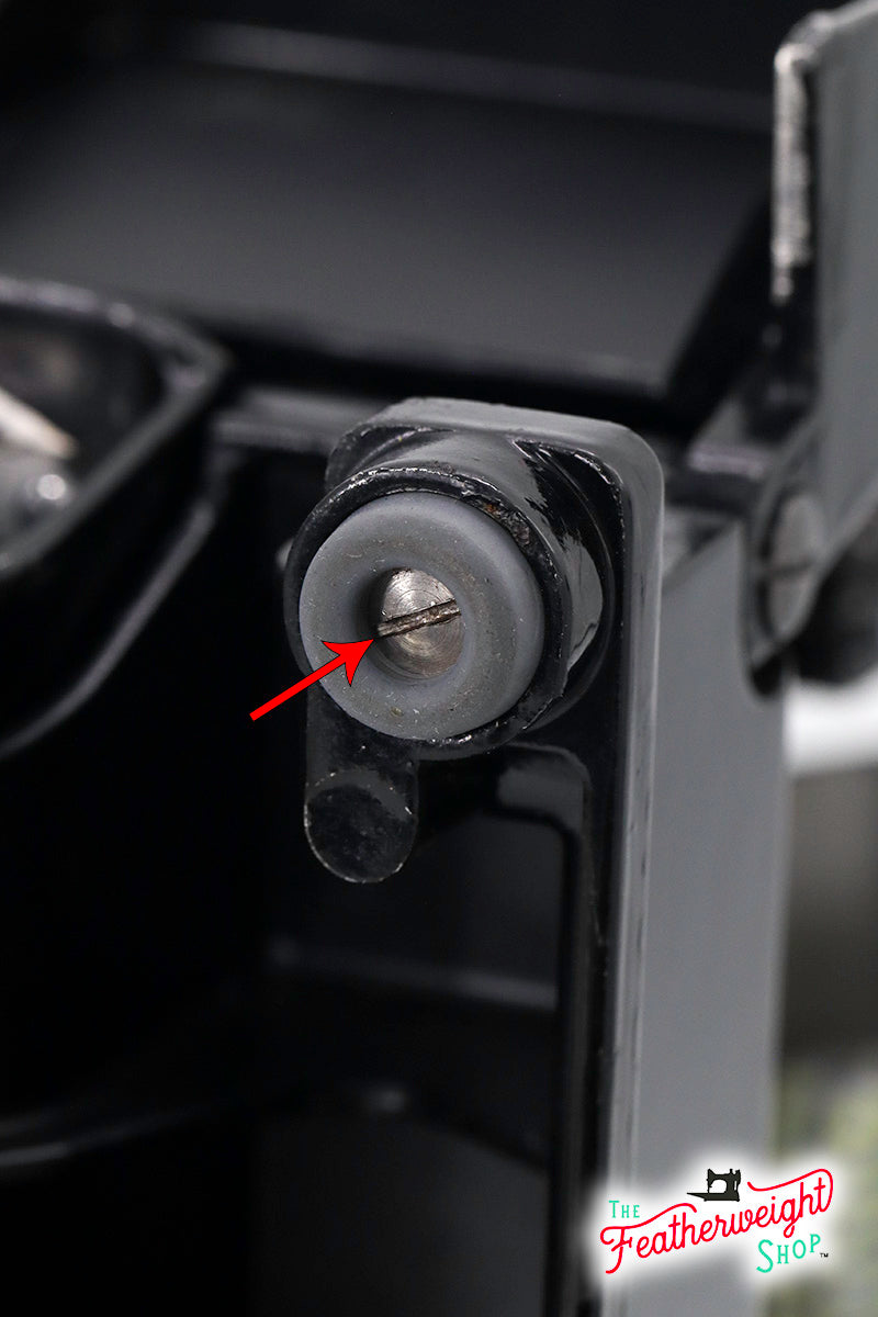 Screw, Specific for Featherweight 222 Bed Cushion Rubber Feet