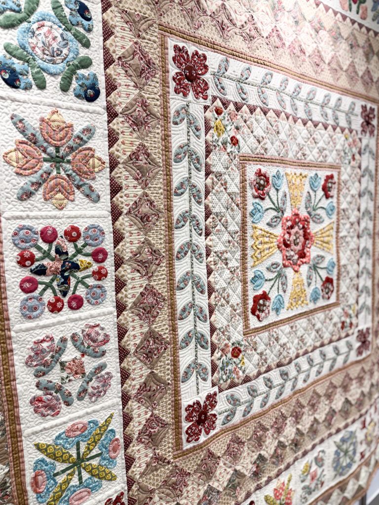 Sew Simple Shapes, Jane Austen 250th Anniversary Quilt by Lori Holt of Bee in My Bonnet