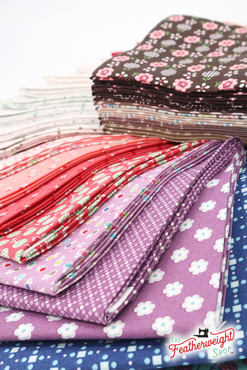 Fabric, BEE DOTS by Lori Holt - FAT QUARTER BUNDLE