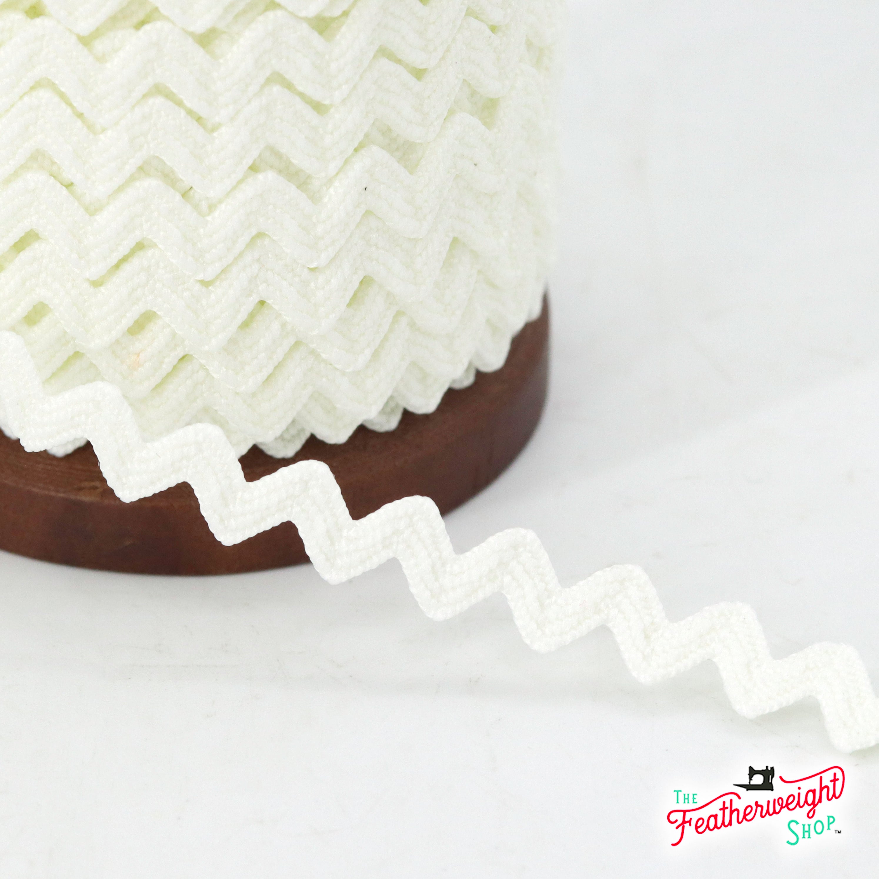 1/4" Inch CLOUD VINTAGE TRIM RIC RAC by Lori Holt (by the yard)