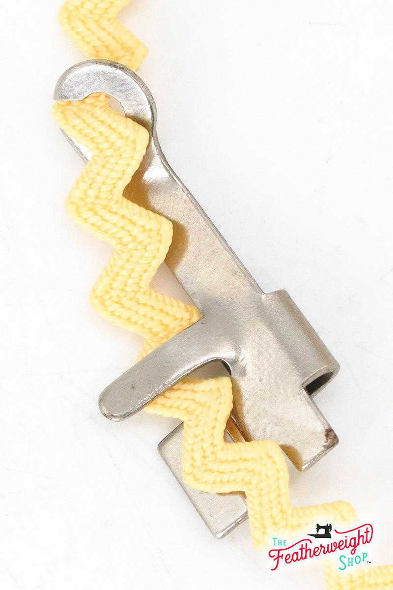 Embroidery Guide Attachment - fits Singer Featherweight 221, 222, & 301 (Vintage Original)