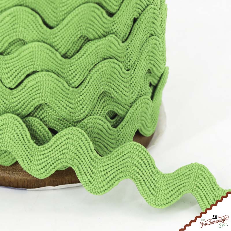 5/8" Inch RILEY GREEN VINTAGE TRIM Large RIC RAC by Lori Holt (by the yard)