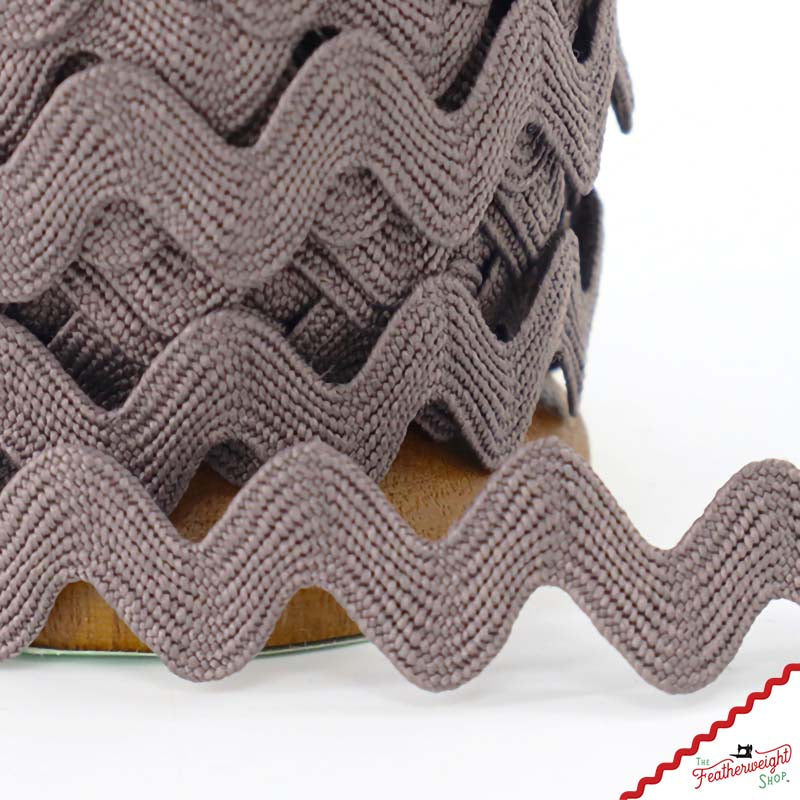 5/8" Inch STEEL VINTAGE TRIM Large RIC RAC by Lori Holt (by the yard)