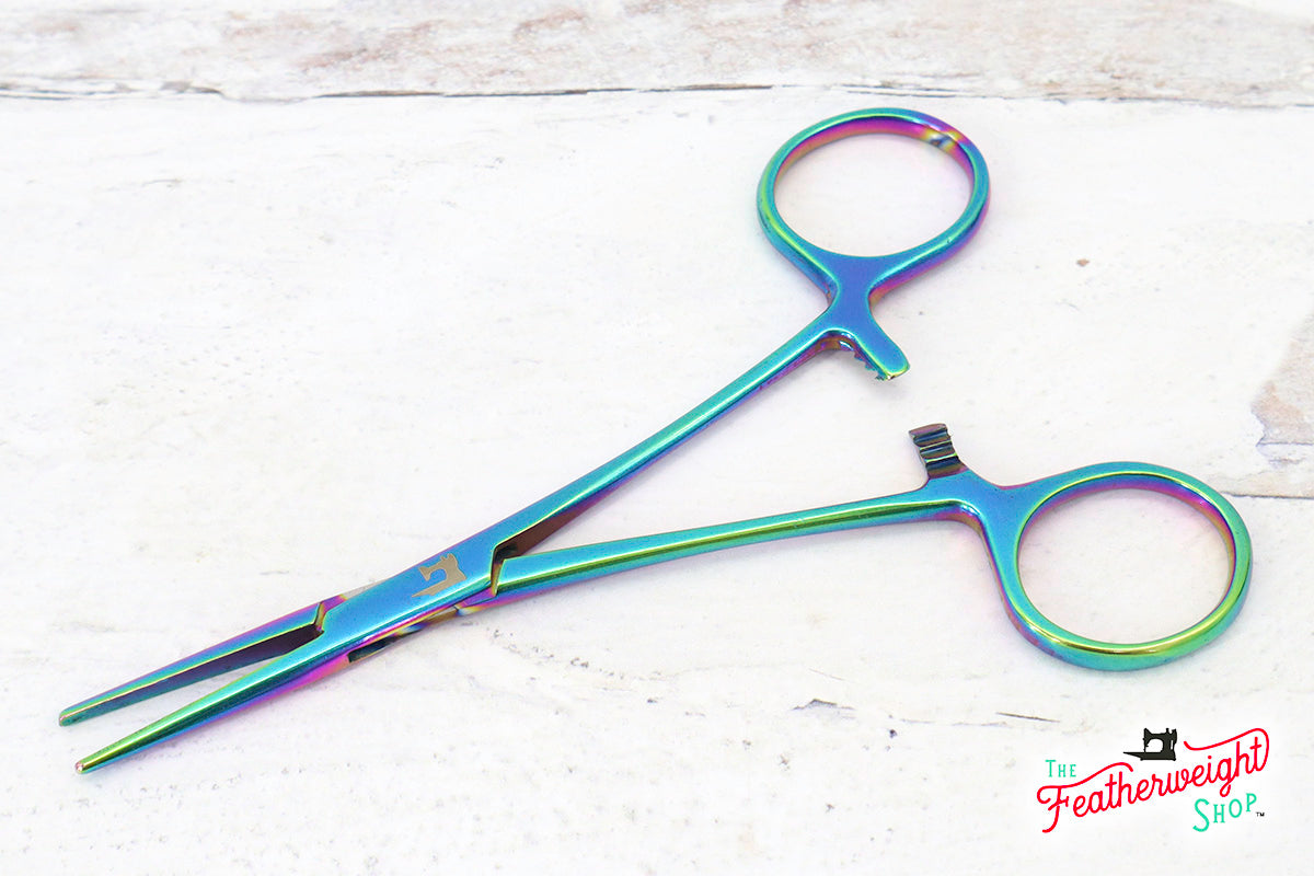 Thread-O-Stat, IRIDESCENT GREEN Featherweight Thread Grabber