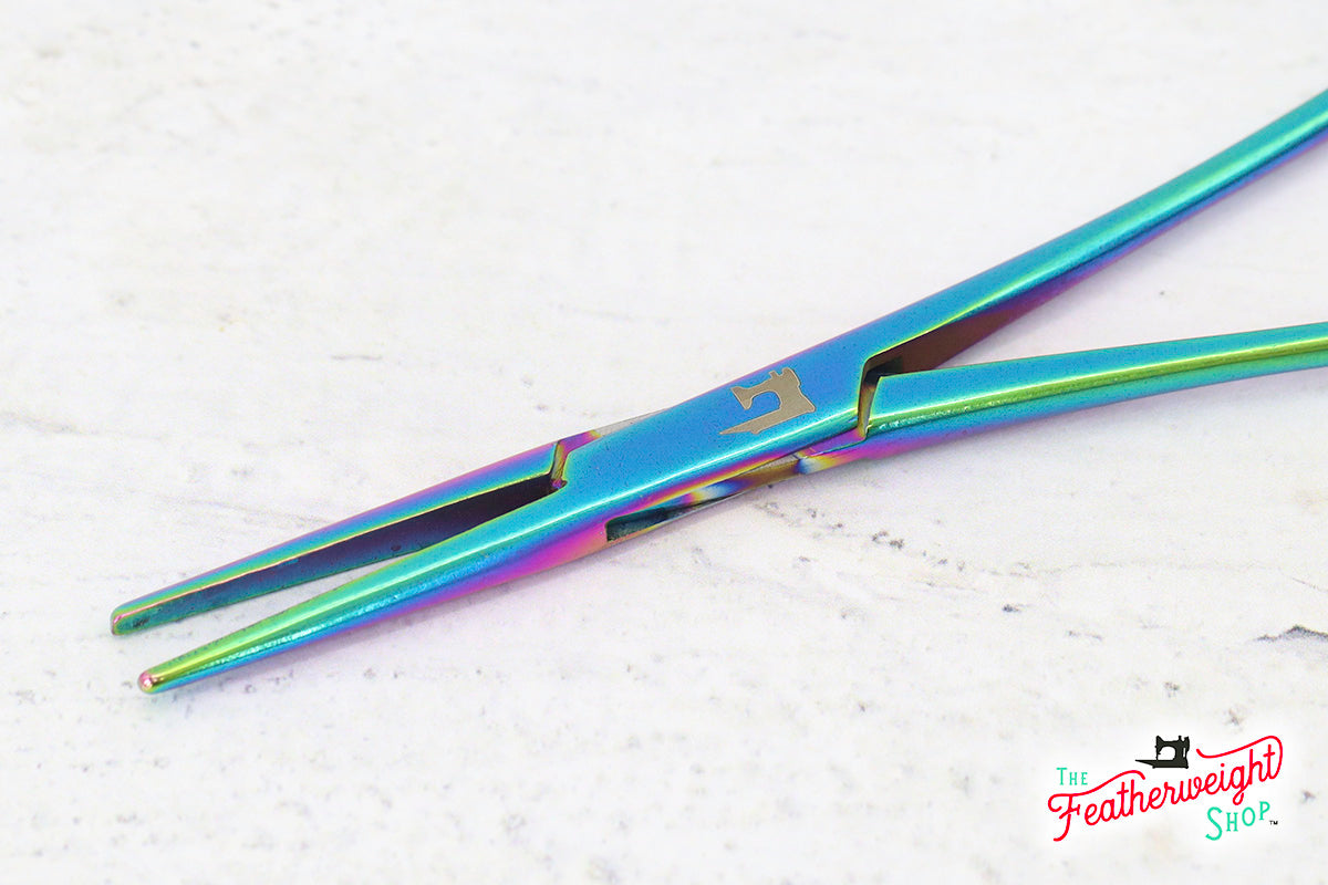 Thread-O-Stat, IRIDESCENT GREEN Featherweight Thread Grabber