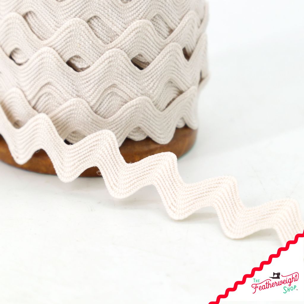 5/8" Inch LATTE Vintage Trim Large RIC RAC by Lori Holt (by the yard)
