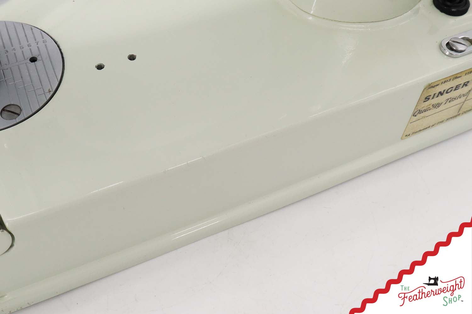 Singer Featherweight 221K Sewing Machine, WHITE FA22365* - RARE Case!