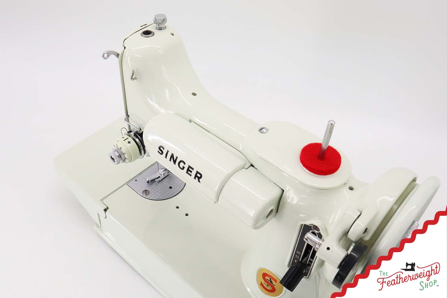 Singer Featherweight 221K Sewing Machine, WHITE FA22365* - RARE Case!