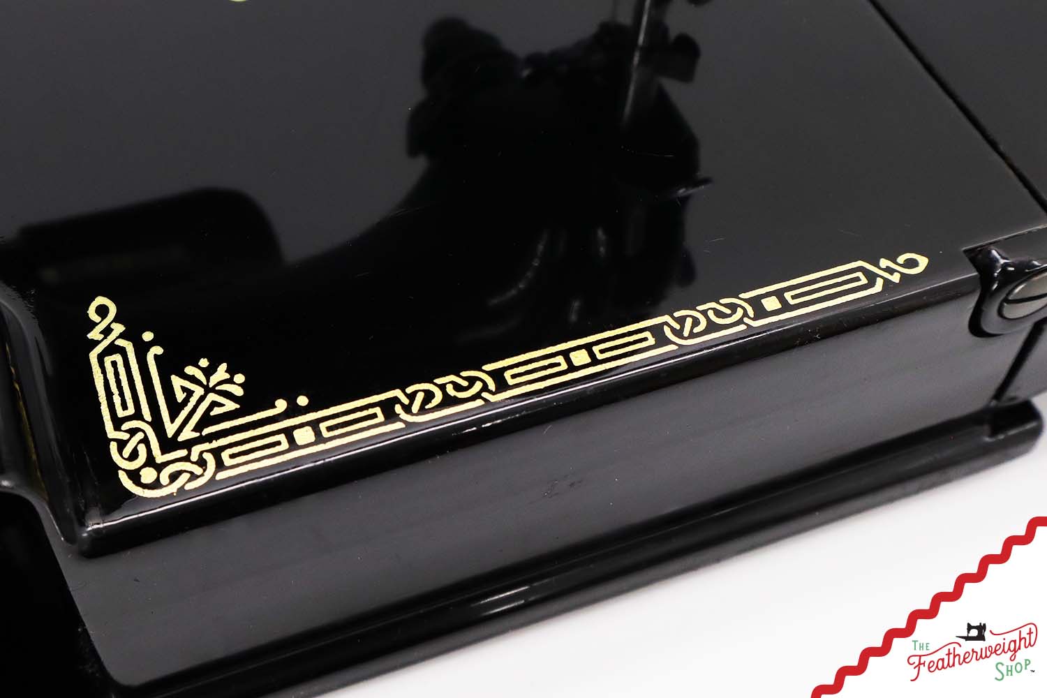 Singer Featherweight 221 Sewing Machine, Centennial: AK097***