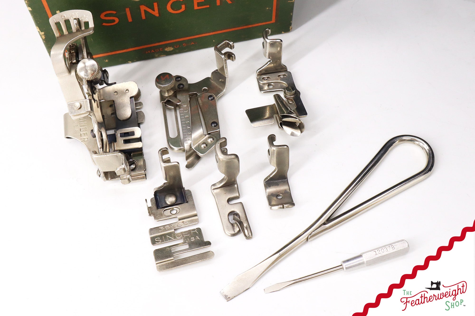 Singer Featherweight Top Decal 221 Sewing Machine, AF3859** - SCARCE