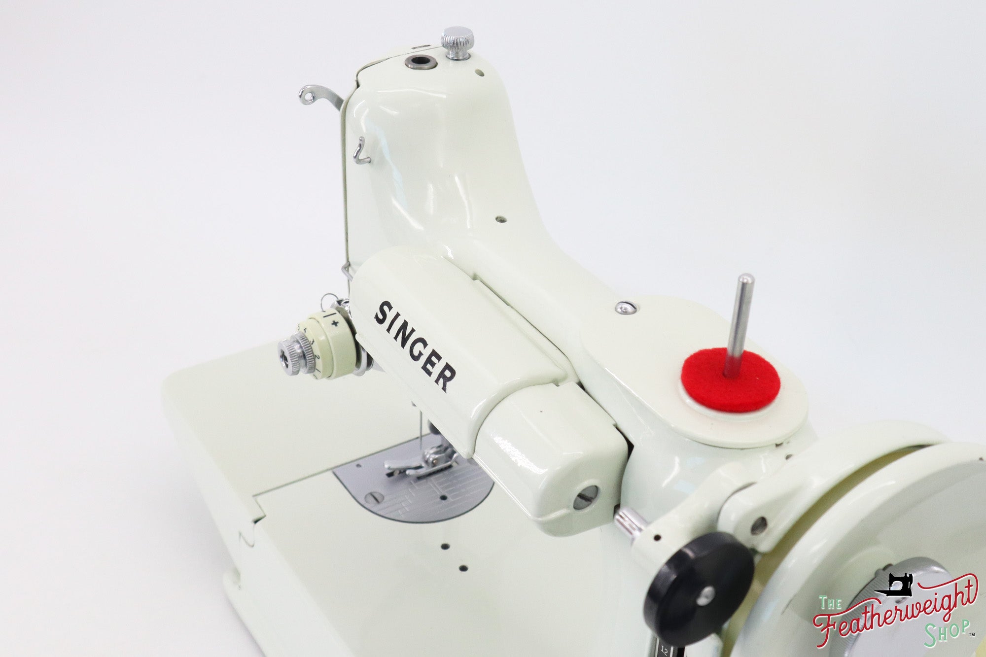 Singer Featherweight 221K Sewing Machine, WHITE EY853*** - RARE Case!
