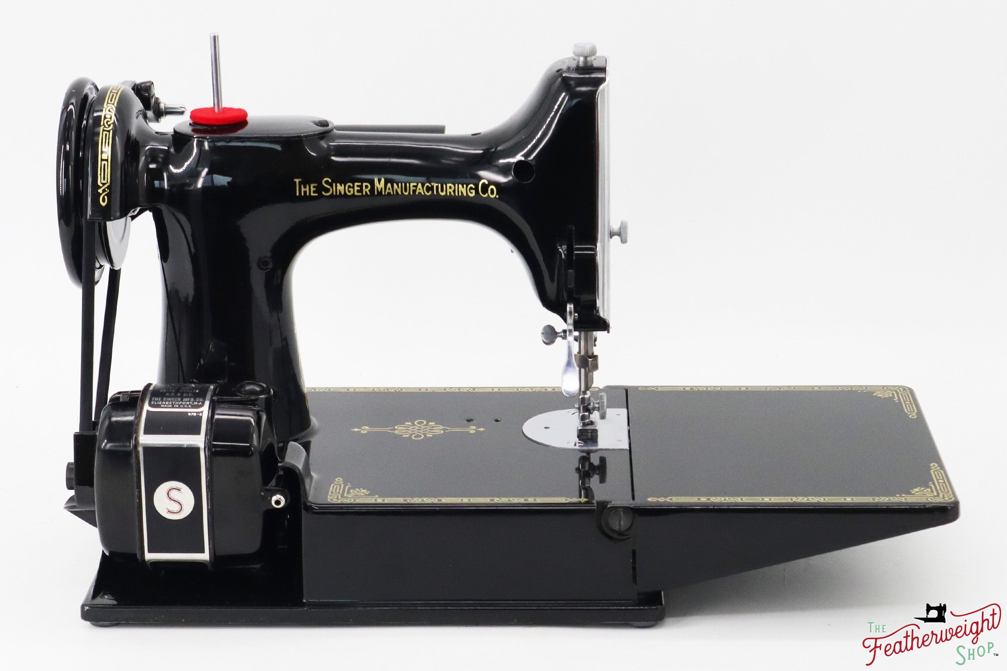 Singer Featherweight 221 Sewing Machine, AH657*** - 1948