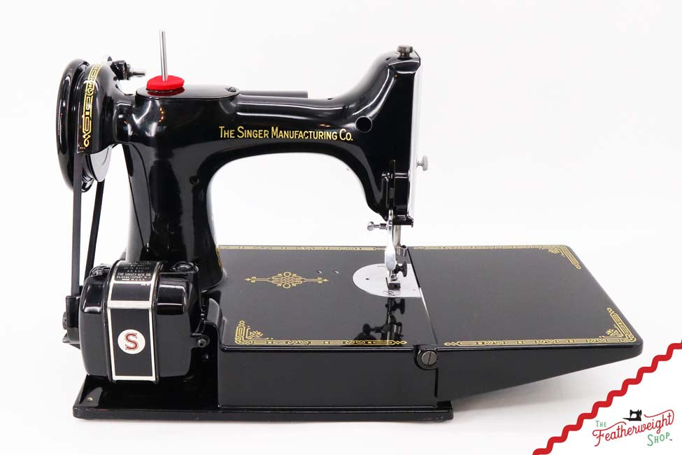 Singer Featherweight 221 Sewing Machine, Centennial: AK594***