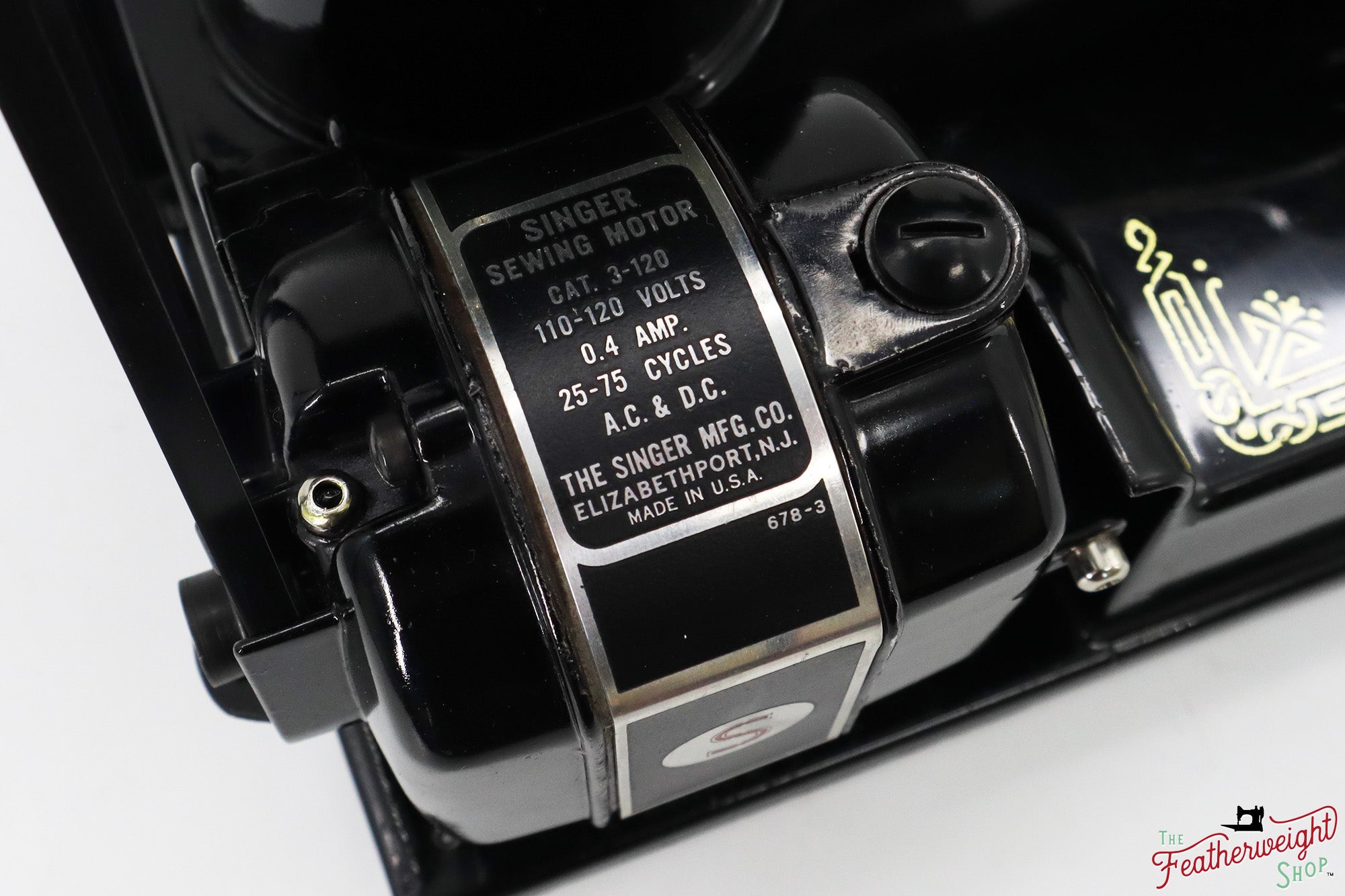 Singer Featherweight 221 Sewing Machine, AH657*** - 1948