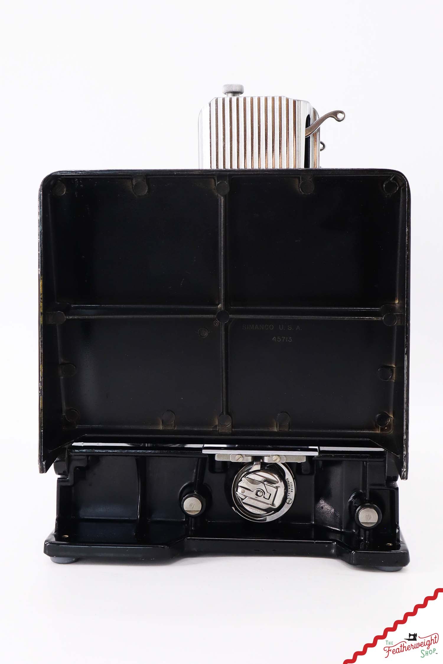 Singer Featherweight 221 Sewing Machine, AL9121** - Quilter's Special!