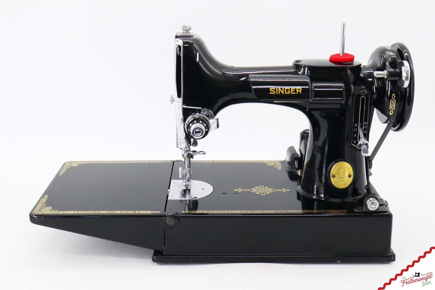 Singer Featherweight 221 Sewing Machine, AH222*** - 1947