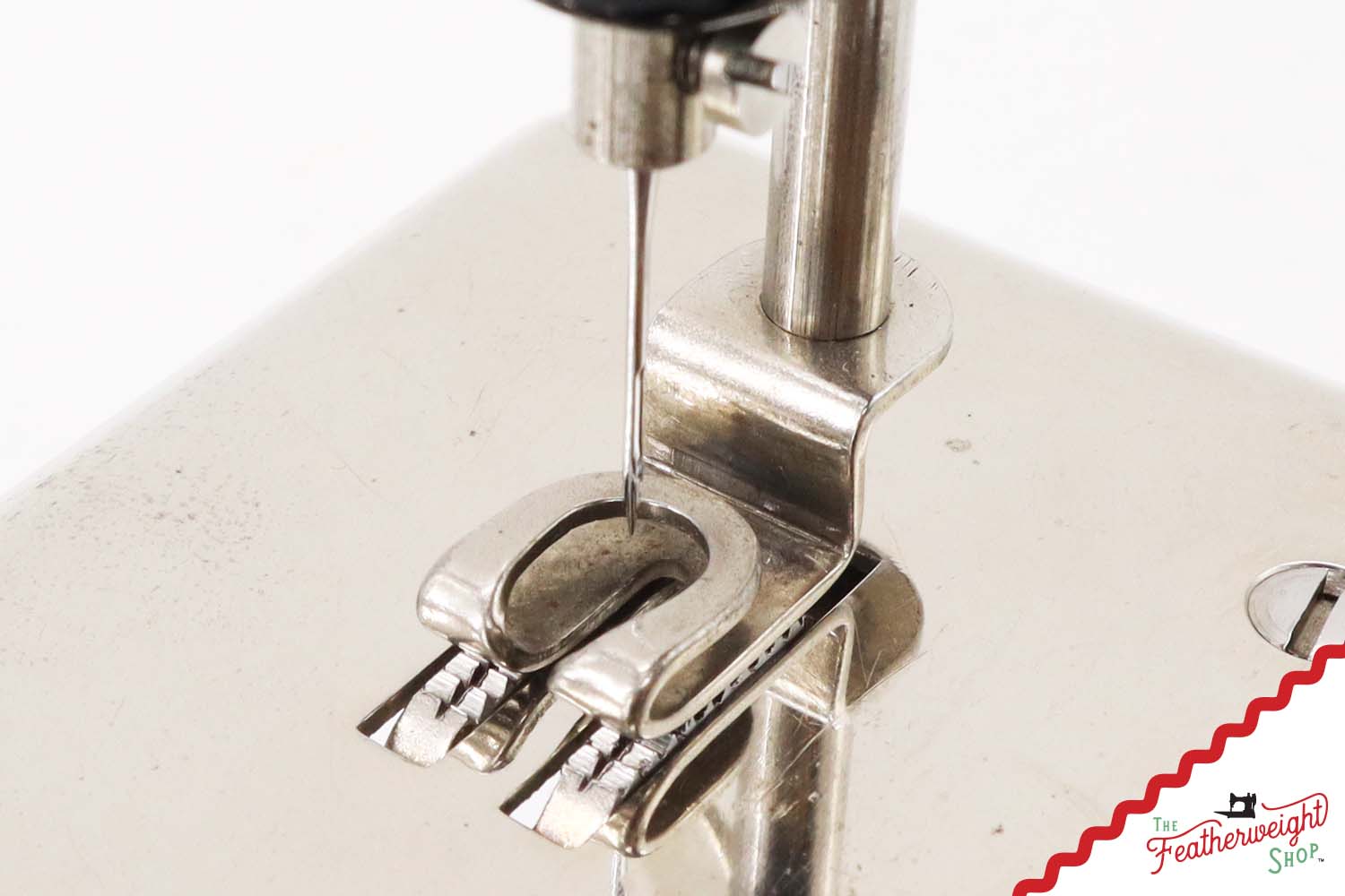 Singer Sewhandy Model 20, Black 8-Spoke - Holiday Faire 2025