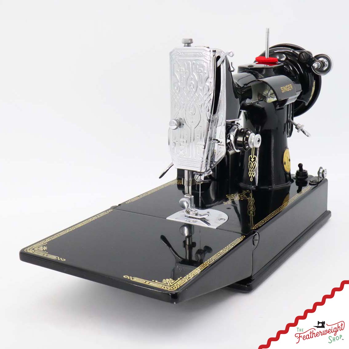 Singer Featherweight 221 Sewing Machine, AH222*** - 1947