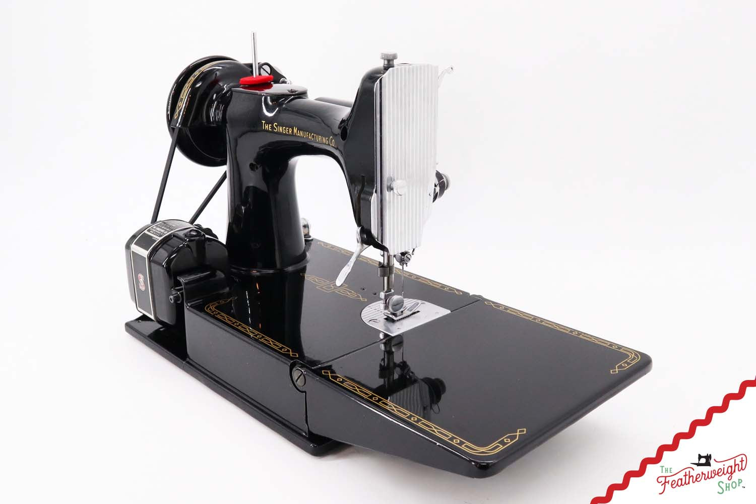 Singer Featherweight 221 Sewing Machine, AM695*** - 1957