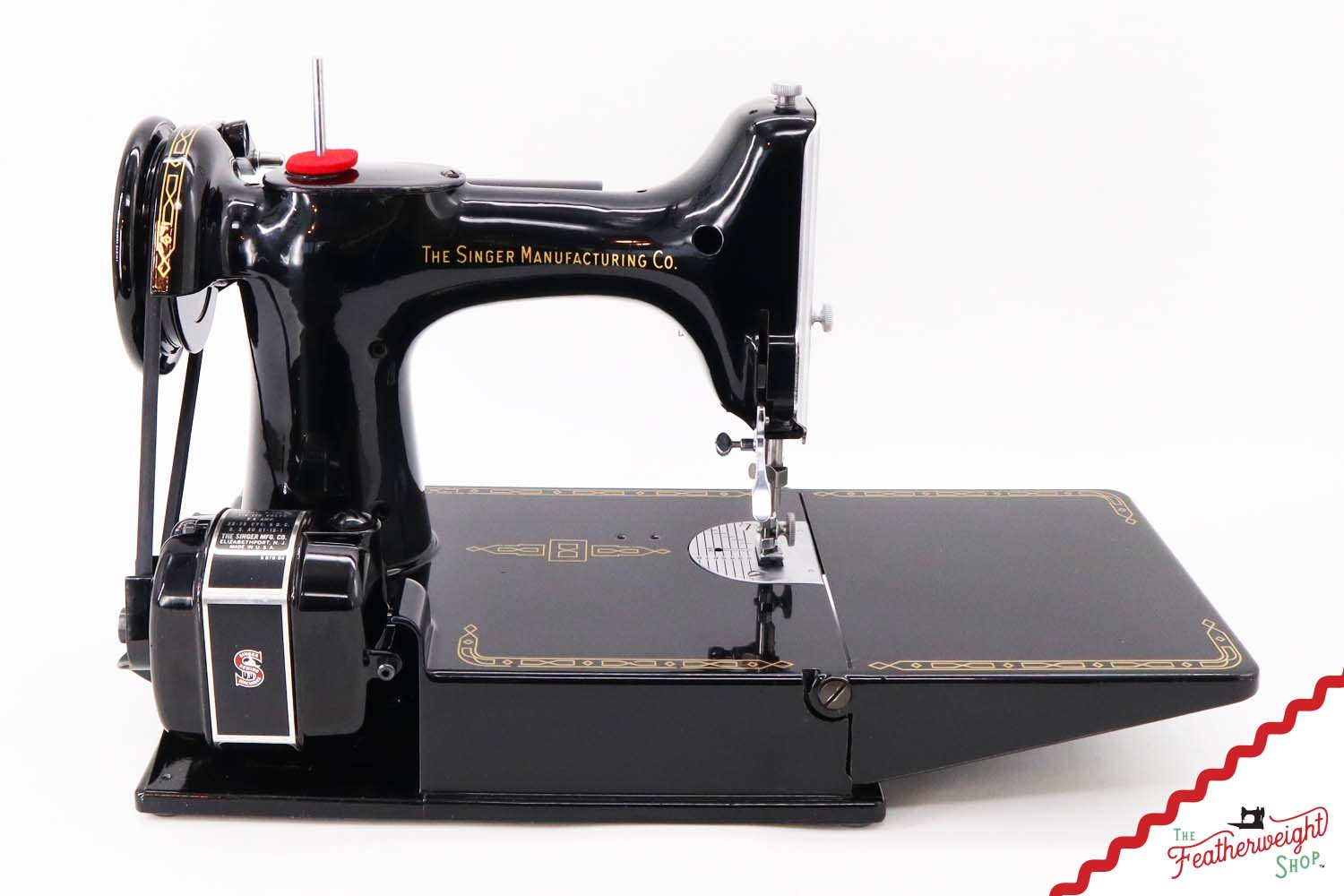Singer Featherweight 221 Sewing Machine, AM695*** - 1957