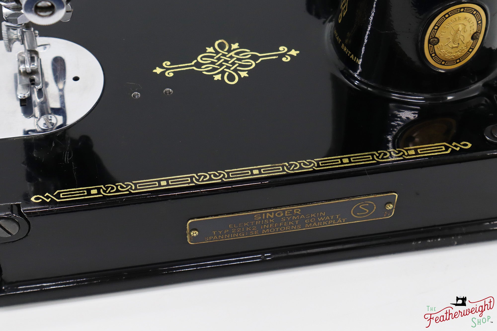 Singer Featherweight Swedish 221K Sewing Machine, EH0030**