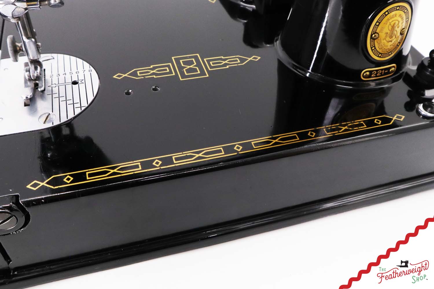 Singer Featherweight 221 Sewing Machine, AM695*** - 1957