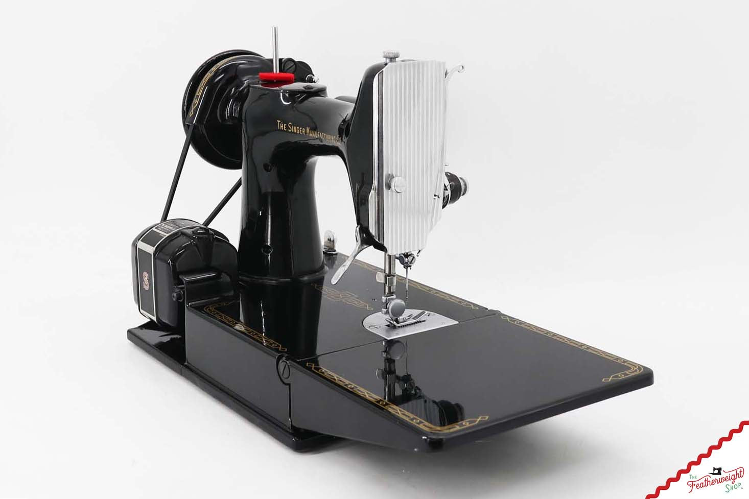 Singer Featherweight 221 Sewing Machine, AM697*** - 1957