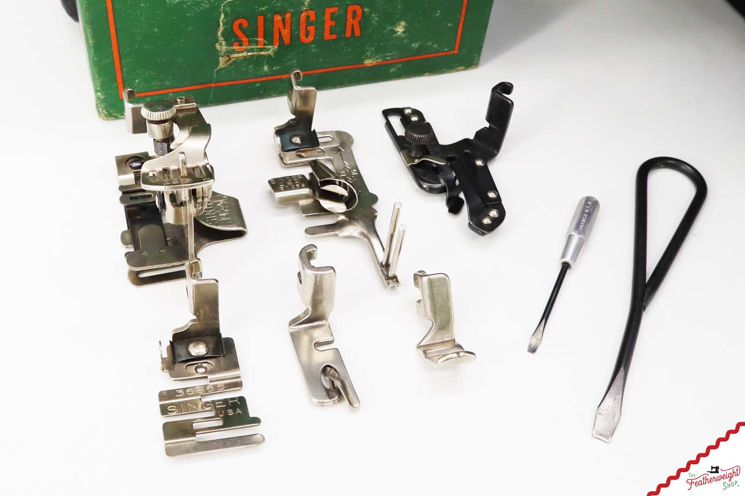 Singer Featherweight 221 Sewing Machine, Centennial: AK616***