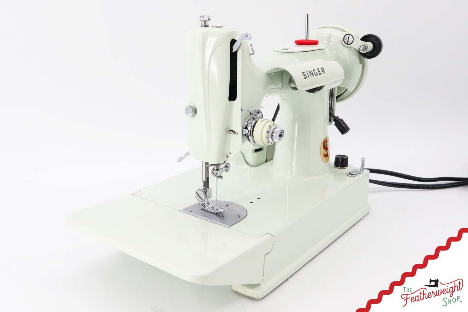 Singer Featherweight 221K Sewing Machine, WHITE - EV943***