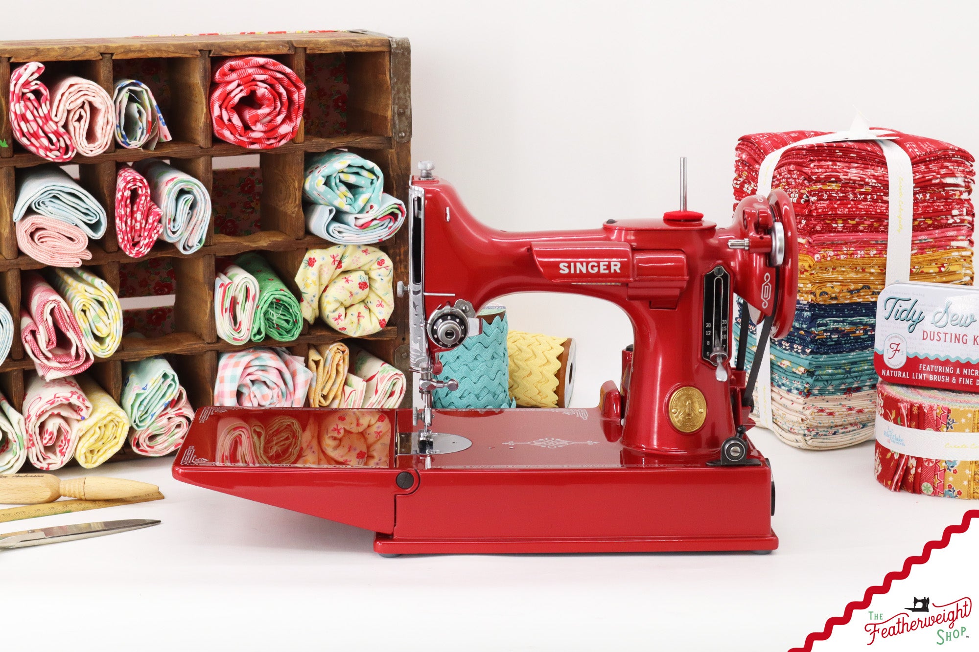 Singer Featherweight 221 AG823*** - Fully Restored in Cany Apple Red