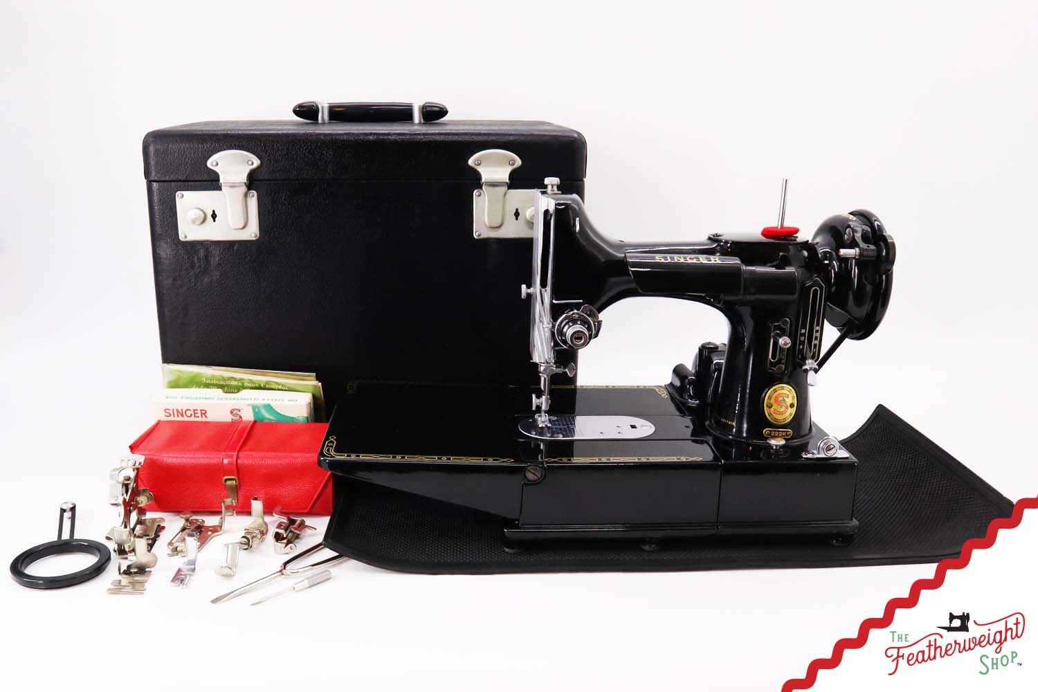 Singer Featherweight 222K Sewing Machine, Red 'S' - ER3172** - 1960