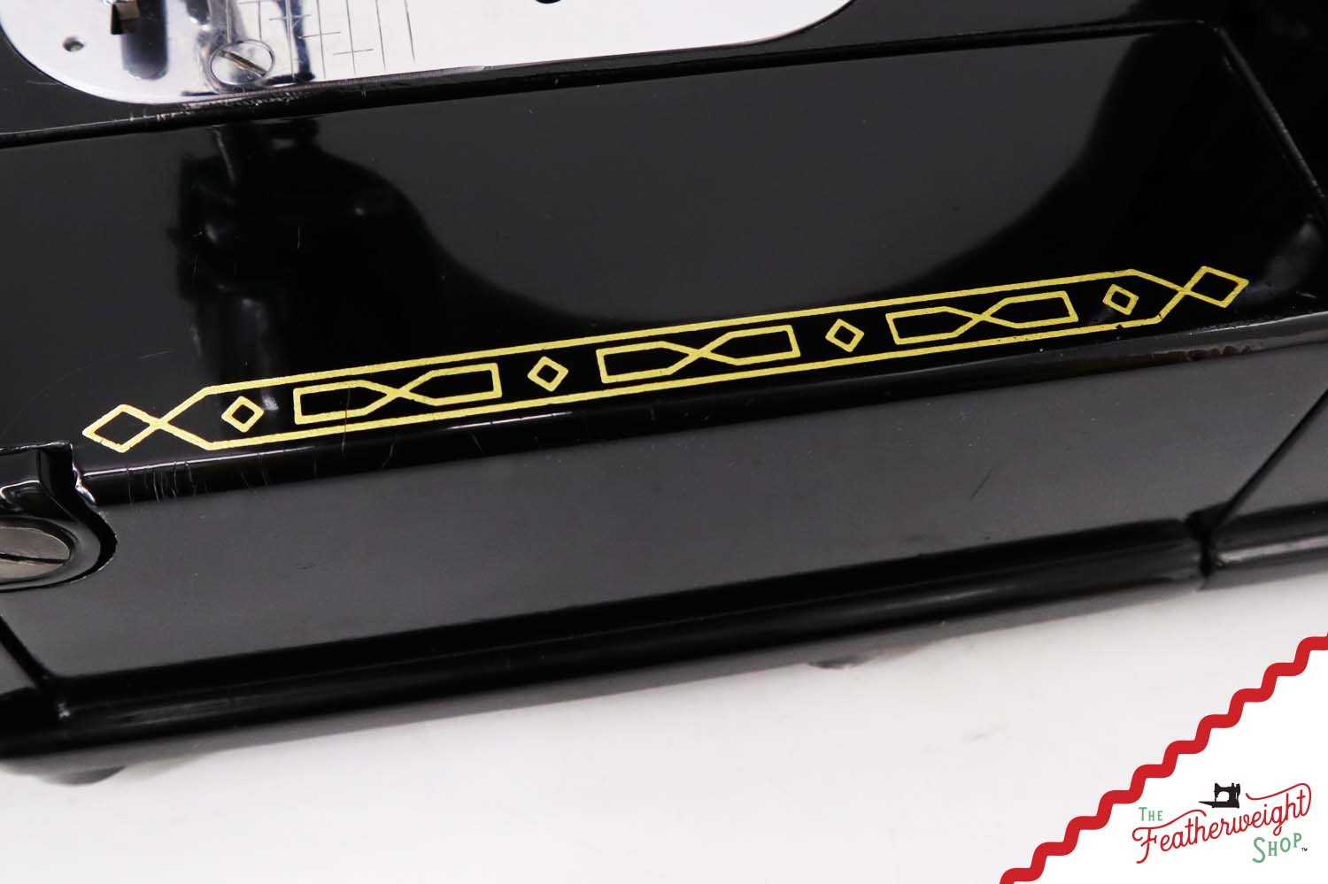 Singer Featherweight 222K Sewing Machine, Red 'S' - ER3172** - 1960