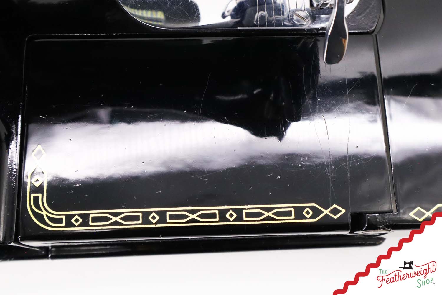 Singer Featherweight 222K Sewing Machine, Red 'S' - ER3172** - 1960