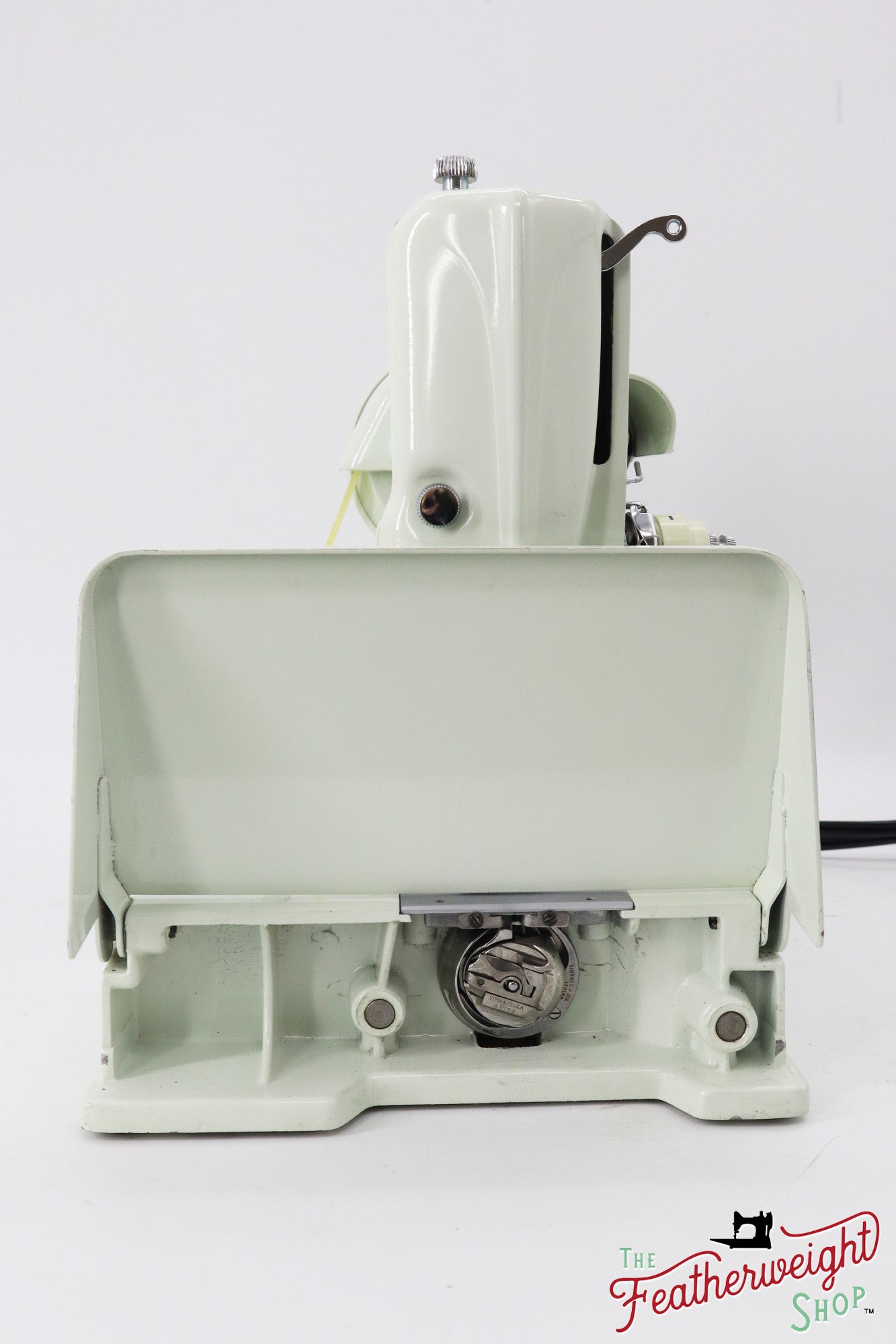 Singer Featherweight 221K Sewing Machine, WHITE EV9937** - RARE Case!