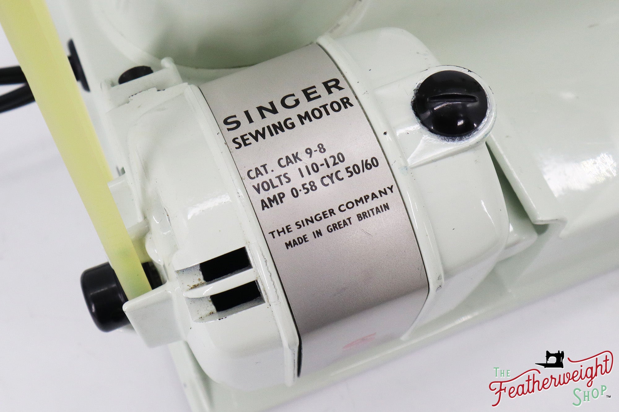 Singer Featherweight 221K Sewing Machine, WHITE EV9937** - RARE Case!