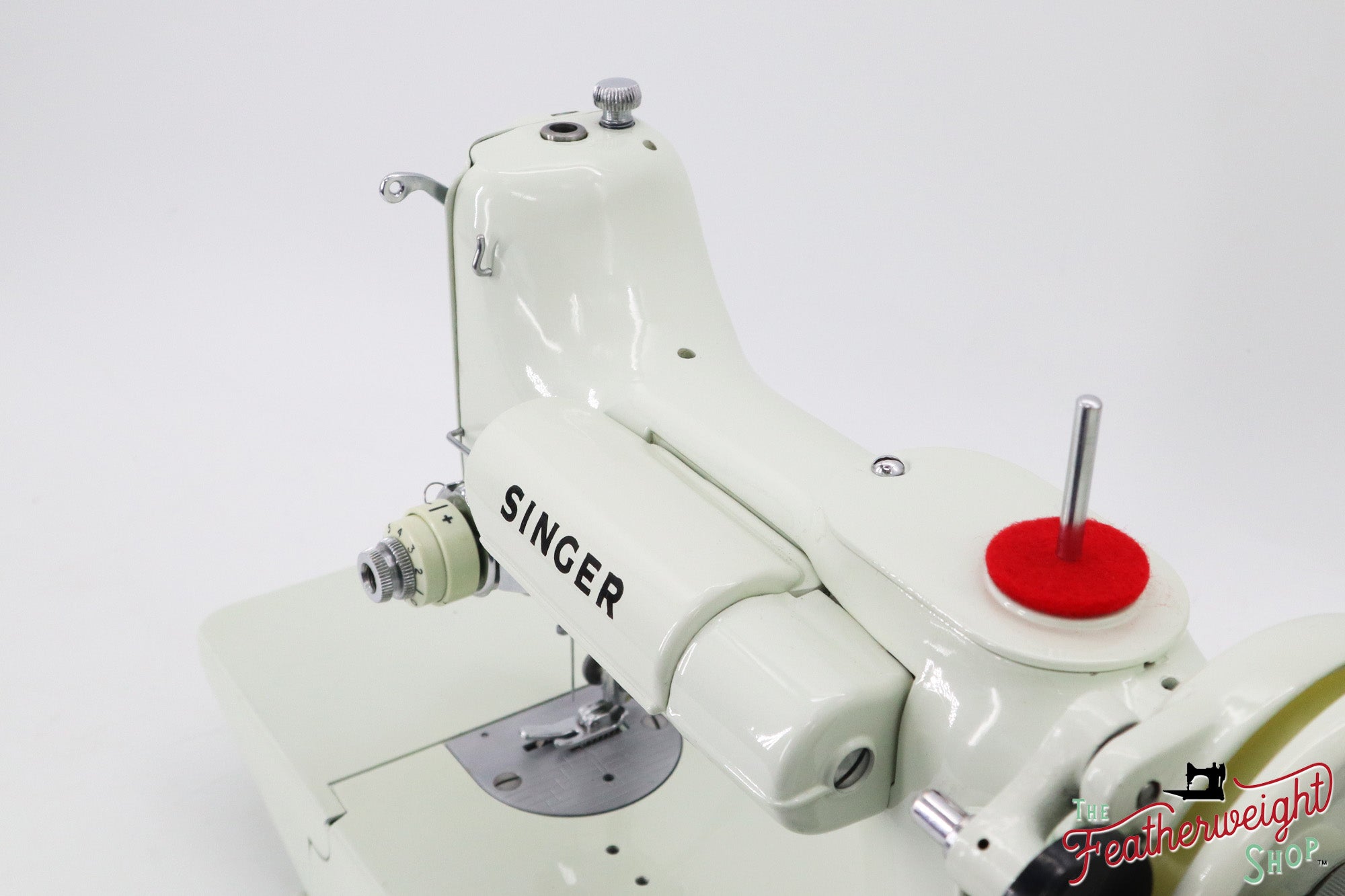 Singer Featherweight 221K Sewing Machine, WHITE EV9937** - RARE Case!