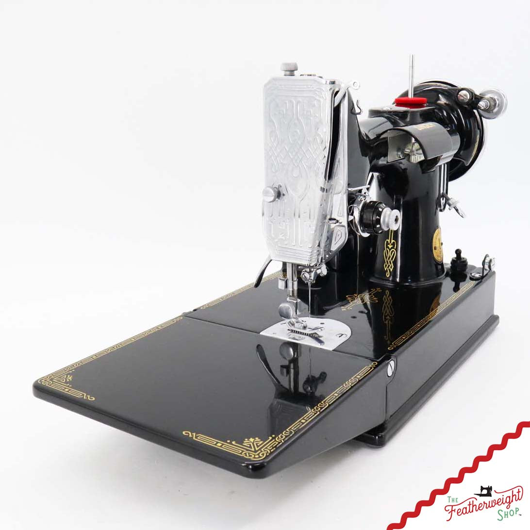 Singer Featherweight 221 Sewing Machine, AE983*** - 1938