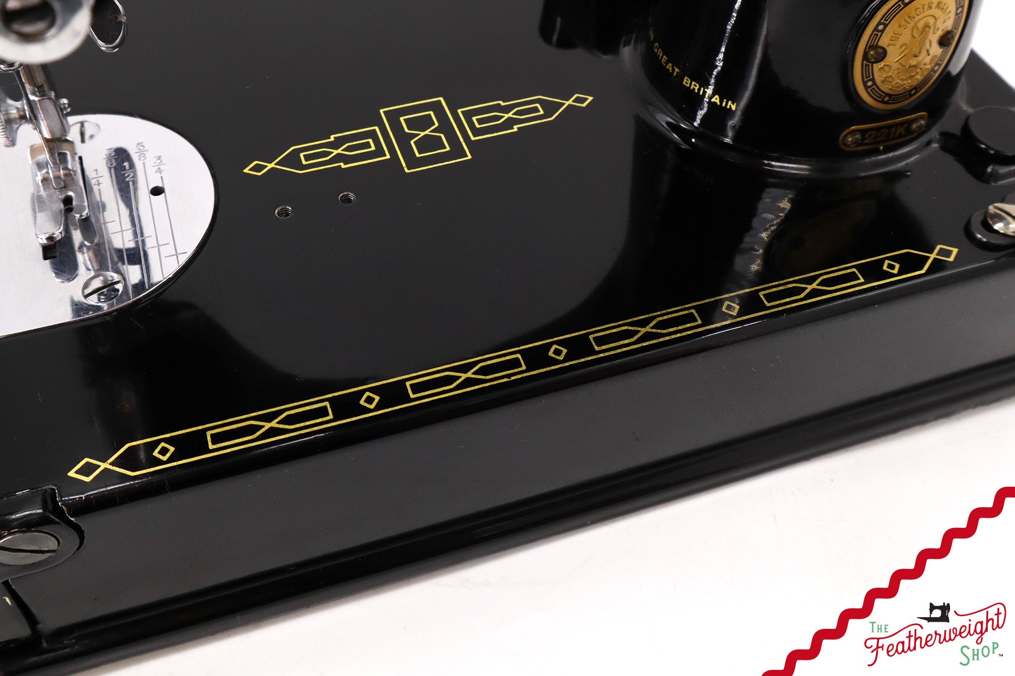 Singer Featherweight 221K Sewing Machine, 1955 - EK209***