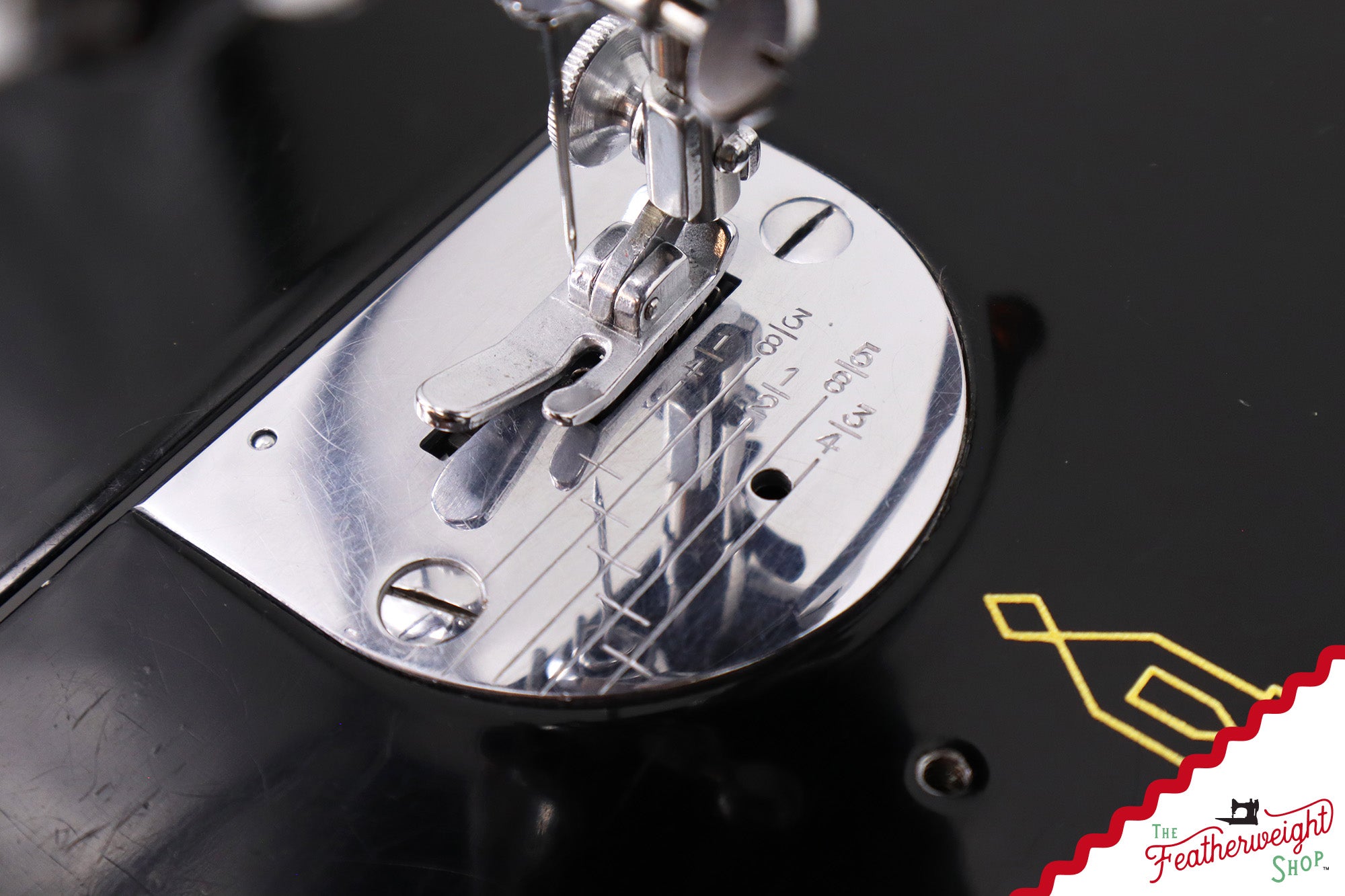 Singer Featherweight 221K Sewing Machine, 1955 - EK209***