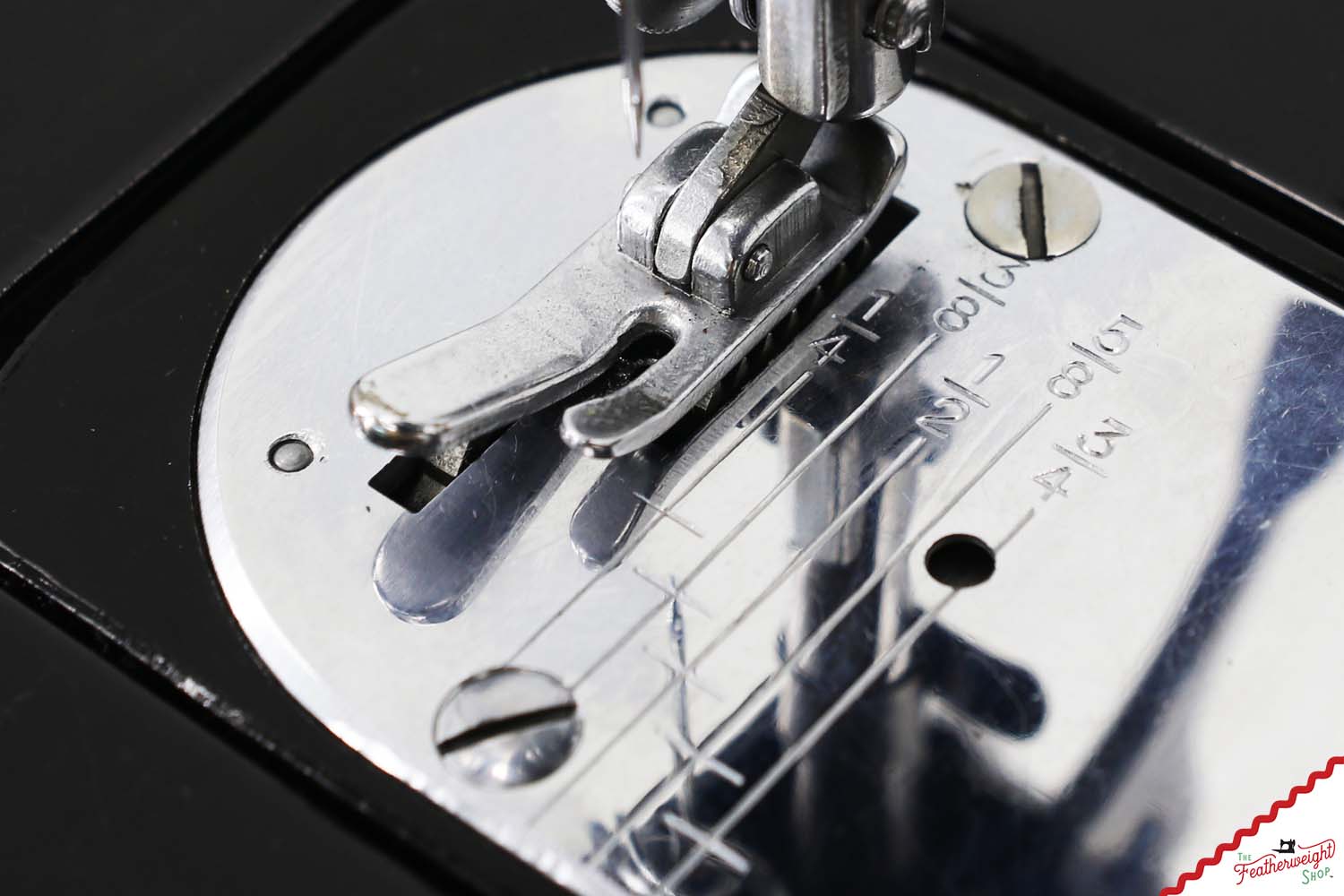 Singer Featherweight 222K Sewing Machine - EK6323**, 1955