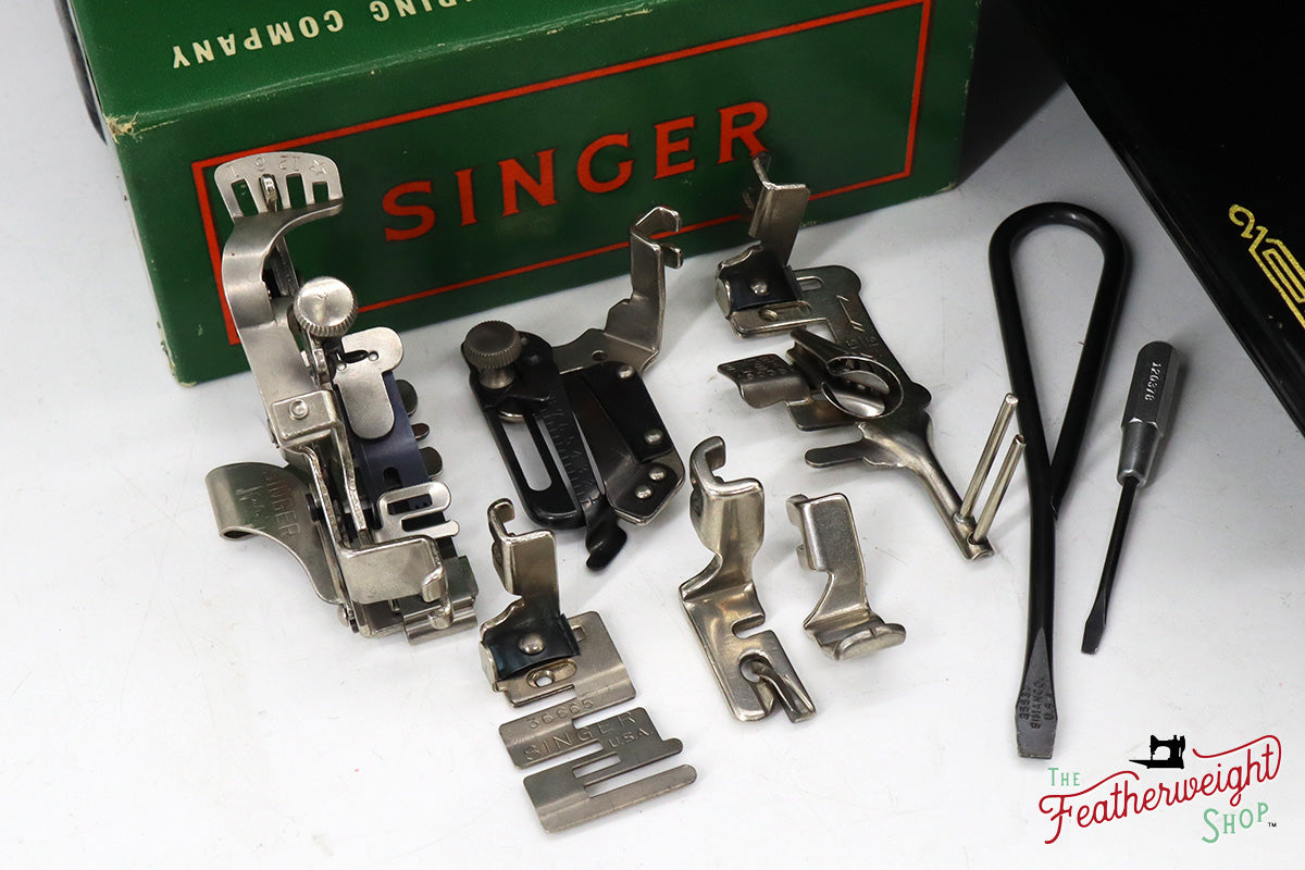 Singer Featherweight 221 Sewing Machine, Centennial: AK606***