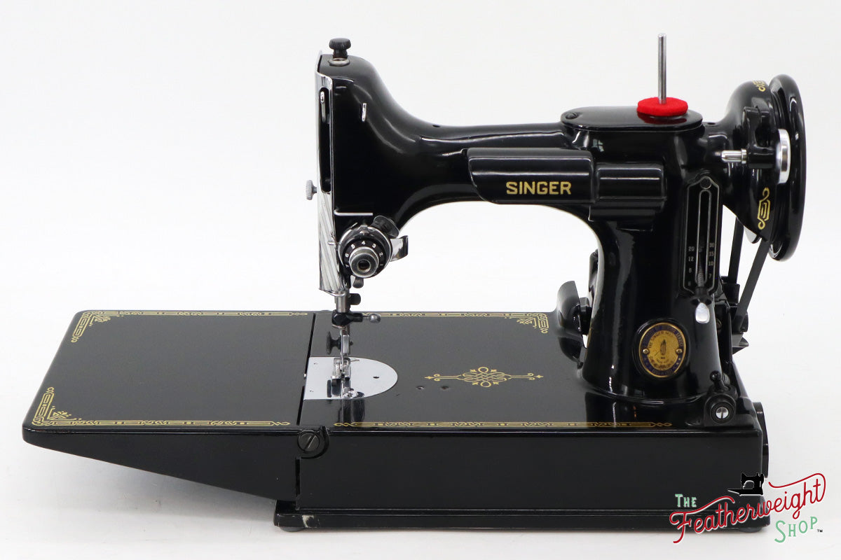 Singer Featherweight 221 Sewing Machine, Centennial: AK606***