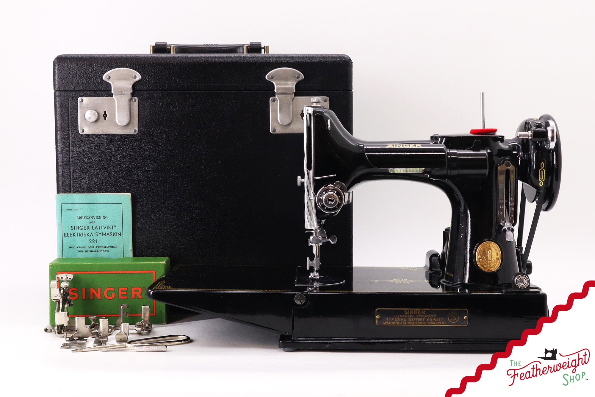 Singer Featherweight Swedish 221K Sewing Machine, EH00555*