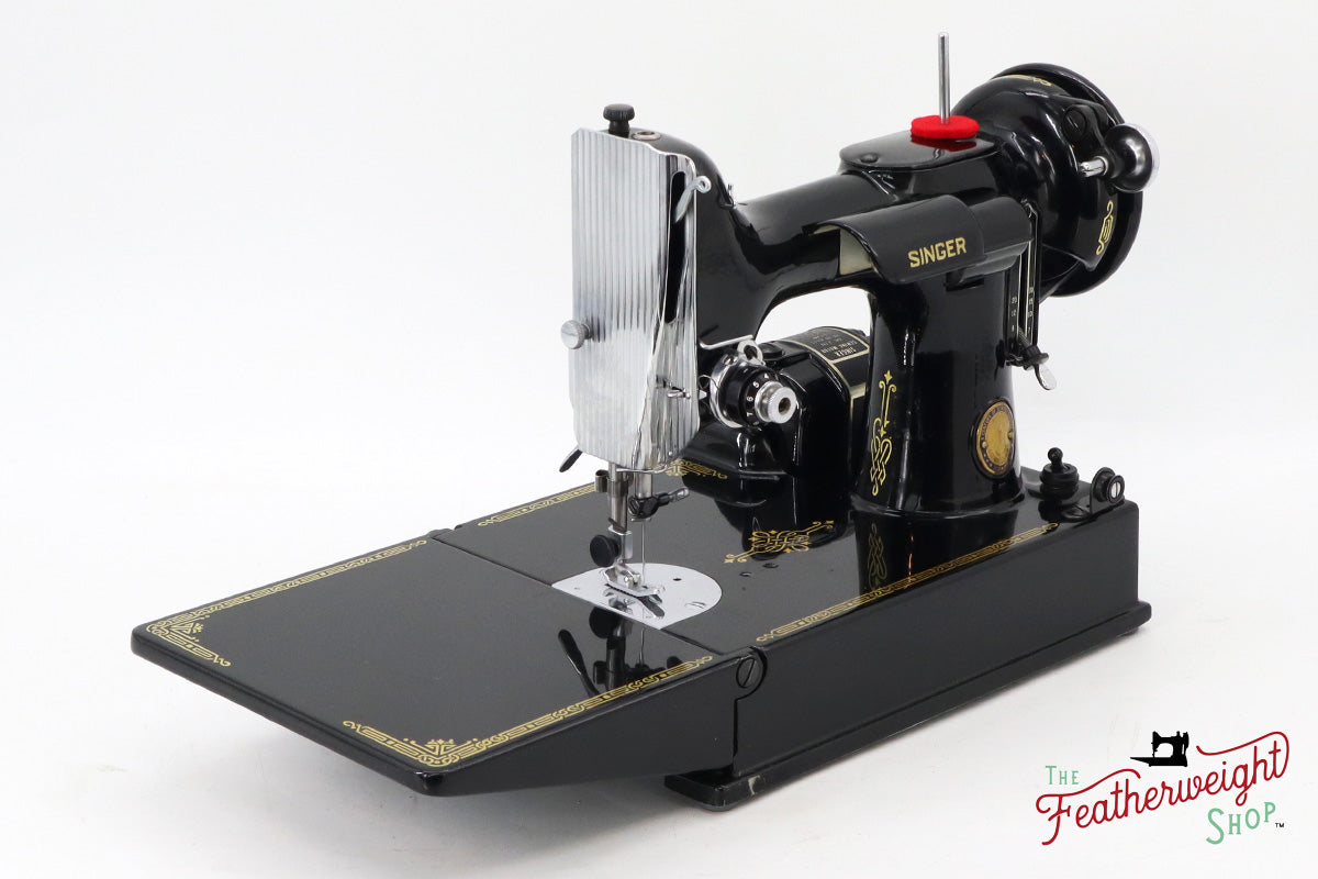 Singer Featherweight 221 Sewing Machine, Centennial: AK606***