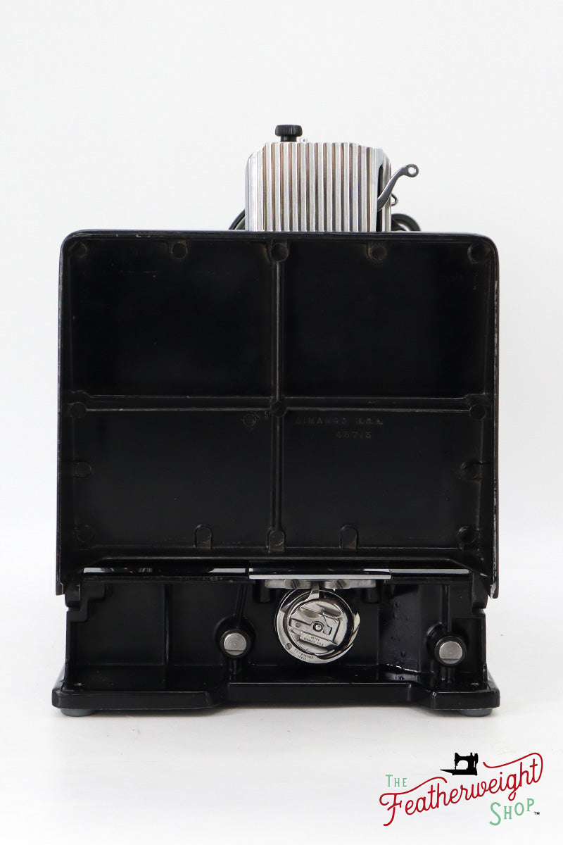 Singer Featherweight 221 Sewing Machine, Centennial: AK606***