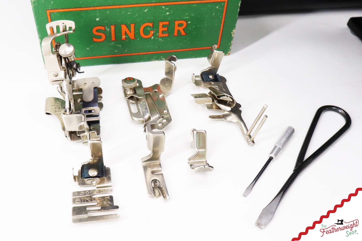 Singer Featherweight 221 Sewing Machine, AL71523* - 1954