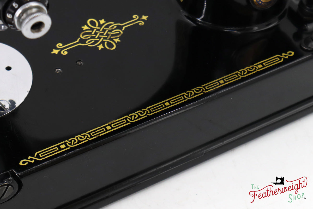 Singer Featherweight 221 Sewing Machine, Centennial: AK606***