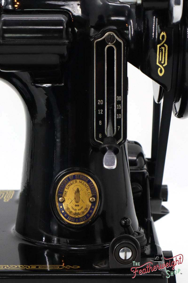 Singer Featherweight 221 Sewing Machine, Centennial: AK606***