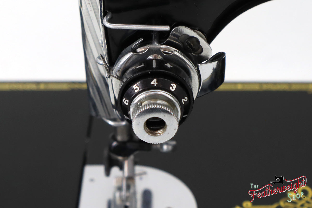 Singer Featherweight 221 Sewing Machine, Centennial: AK606***